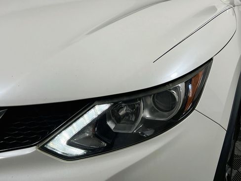 Used 2017 Nissan Rogue Sport SL FWD image 11