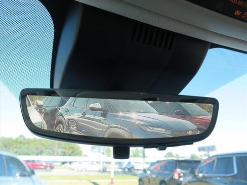 Used 2023 GMC Yukon Denali w/ Denali Reserve Package image 18