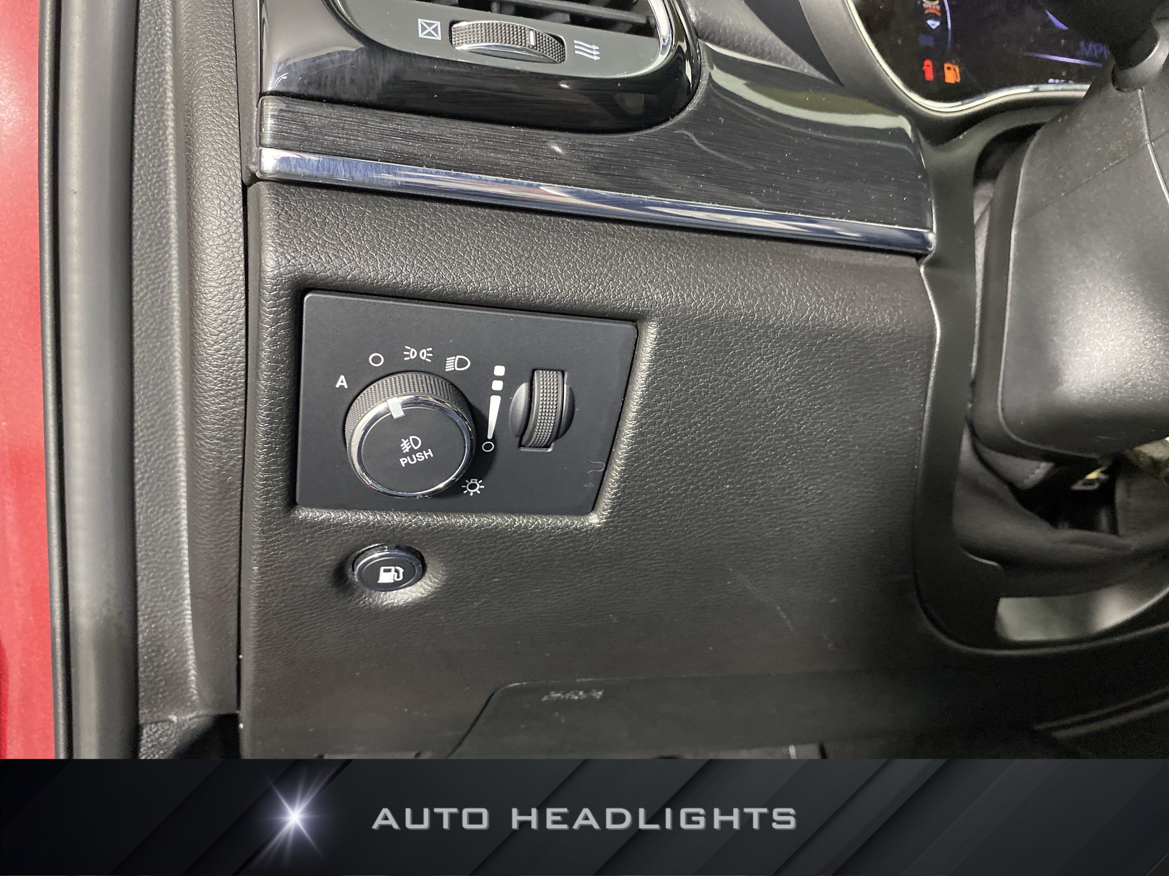 Used 2021 Jeep Grand Cherokee Trailhawk AWD/4WD image 26