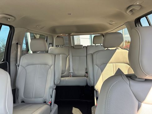 Used 2022 Jeep Wagoneer Series III w/ Flexible Seating Group image 30