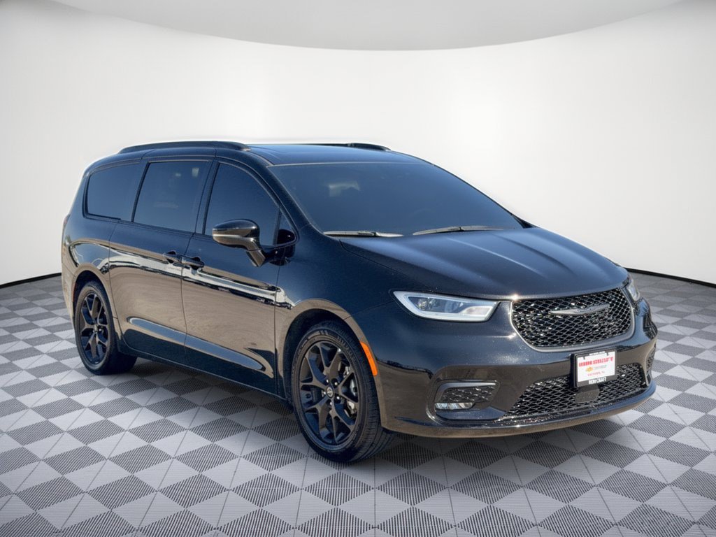 Used 2025 Chrysler Pacifica Limited FWD image 7