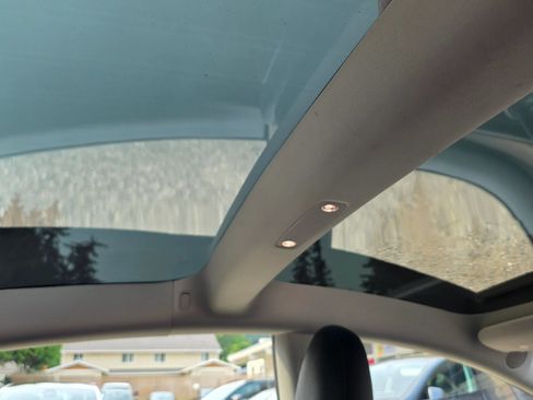 Used 2023 Tesla Model 3 Standard Range RWD image 15
