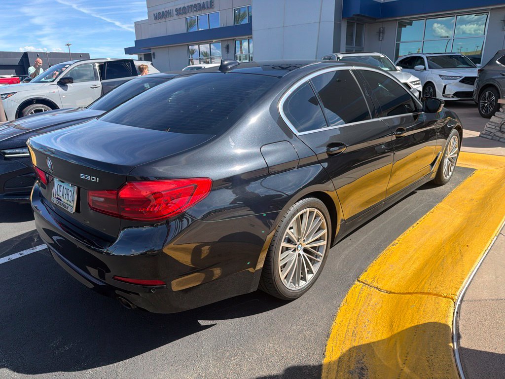 Used 2019 BMW 530i w/ Convenience Package RWD image 2