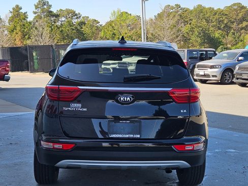 Used 2018 Kia Sportage EX w/ EX Sport Appearance Package image 6