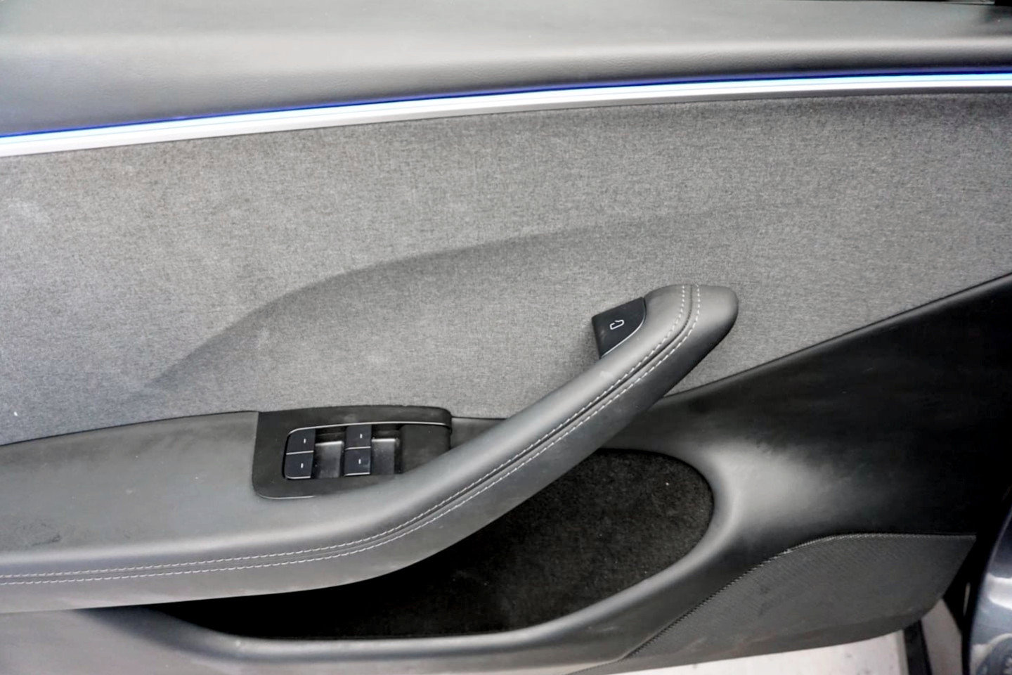 Used 2025 Tesla Model 3 Long Range RWD image 13