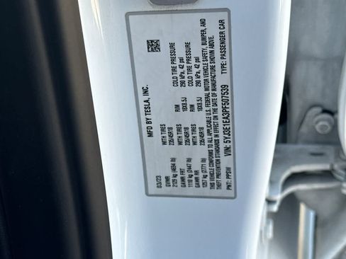 Used 2023 Tesla Model 3 Standard Range RWD image 29