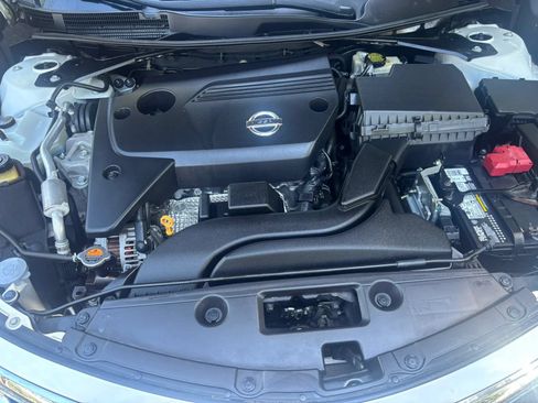 Used 2015 Nissan Altima 2.5 SL w/ Technology Package FWD image 25