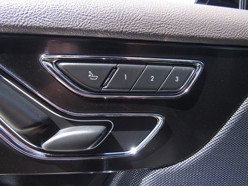 Used 2020 Lincoln Corsair Reserve image 26