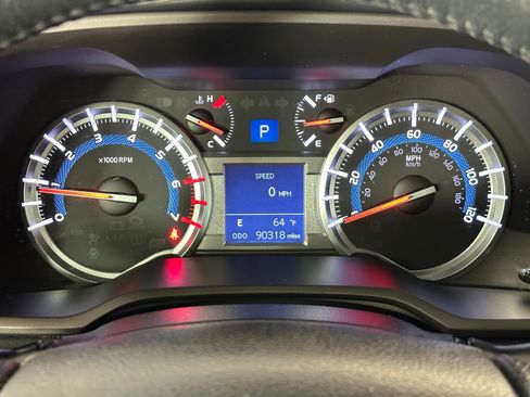 Used 2016 Toyota 4Runner SR5 image 11