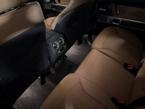 New 2027 Mercedes-Benz G 63 AMG 4MATIC image 11