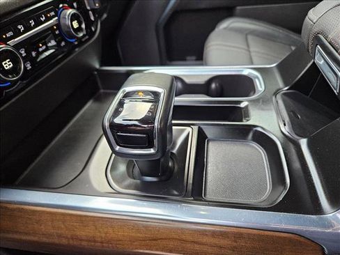 Used 2023 Chevrolet Silverado 1500 High Country w/ High Country Premium Package image 15