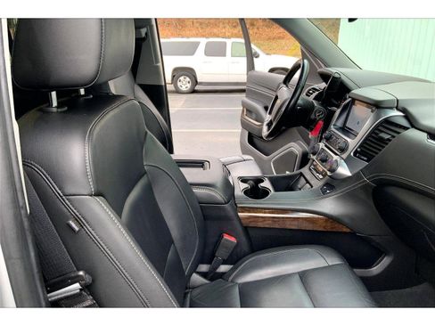 Used 2019 Chevrolet Tahoe LT AWD/4WD image 7