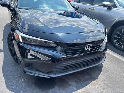 Used 2023 Honda Civic Sport image 2