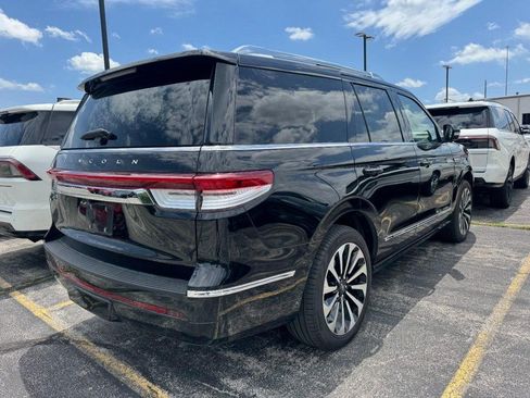 Certified 2022 Lincoln Navigator Reserve AWD/4WD image 2