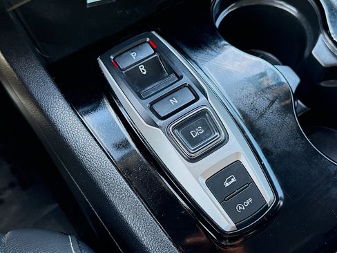 Certified 2018 Honda Pilot Touring image 16