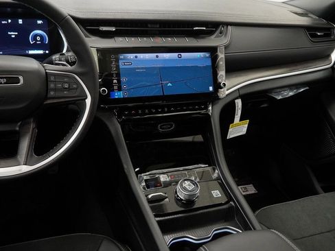 New 2026 Jeep Grand Cherokee Altitude AWD/4WD image 21