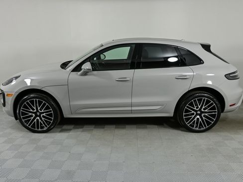 New 2026 Porsche Macan image 2