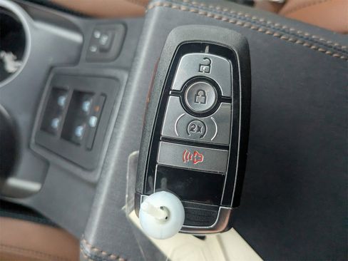 Used 2024 Ford Bronco Outer Banks image 34