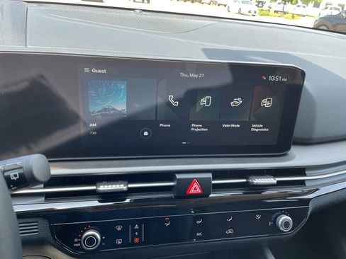 New 2026 Kia Sportage LX FWD image 19