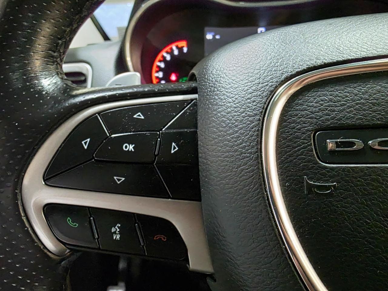 Used 2018 Dodge Durango Citadel w/ Technology Group AWD/4WD image 32