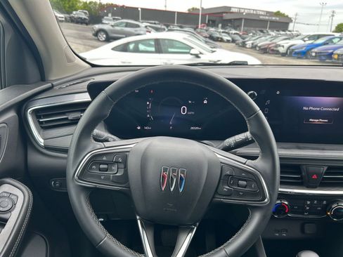 Used 2025 Buick Encore GX Preferred FWD image 29