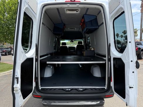 Used 2020 Mercedes-Benz Sprinter 2500 image 15