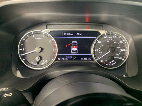 Used 2023 Nissan Rogue SV w/ SV Premium B Package FWD image 19