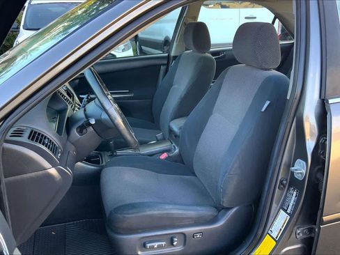 Used 2004 Toyota Camry SE FWD image 11