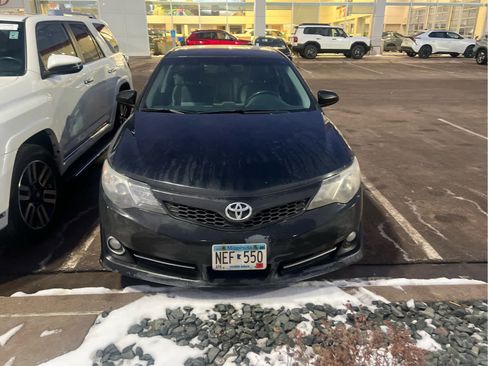 Used 2013 Toyota Camry SE image 3