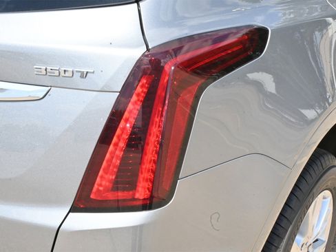 New 2025 Cadillac XT5 Luxury image 21