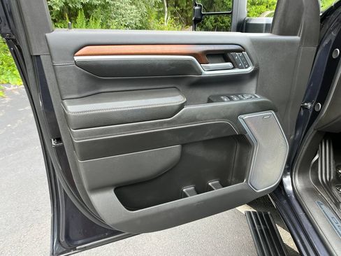 Used 2024 GMC Sierra 2500 Denali w/ Denali Reserve Package AWD/4WD image 11