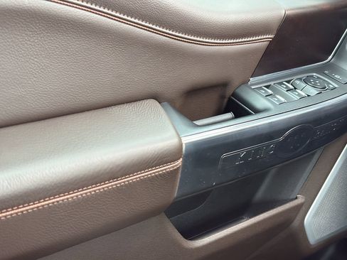 Used 2025 Ford F250 King Ranch AWD/4WD image 11