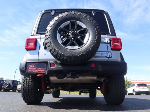 Used 2018 Jeep Wrangler Unlimited Rubicon AWD/4WD image 9
