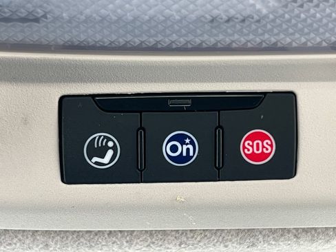 Used 2017 Chevrolet Cruze LS FWD image 24