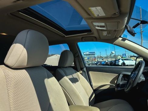 Used 2011 Toyota RAV4 4WD w/ Upgrade Value Pkg image 24