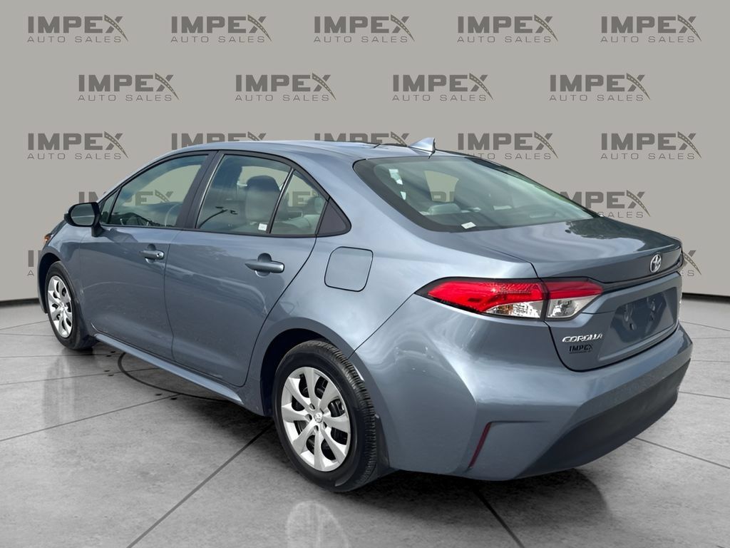 Used 2026 Toyota Corolla LE FWD image 3