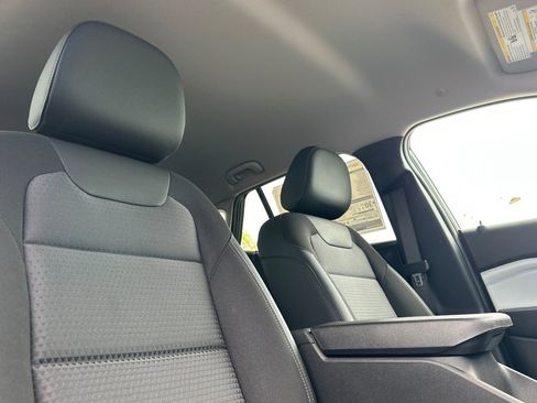 New 2026 Chevrolet Trax LT image 17