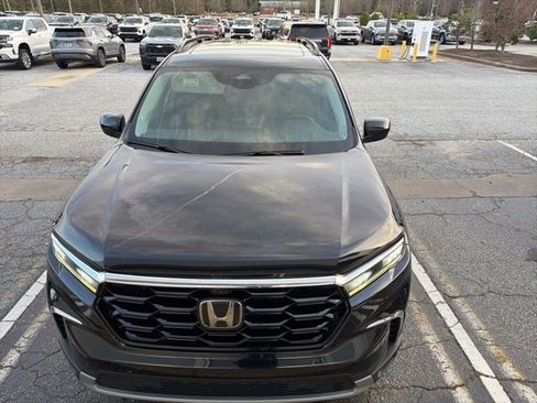 Used 2023 Honda Pilot Elite image 4