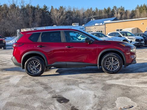 Used 2023 Nissan Rogue S image 11