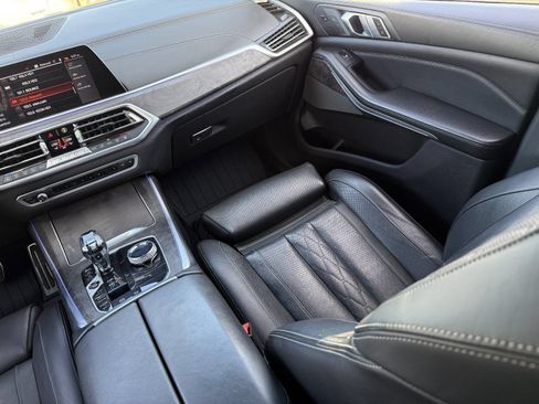 Used 2020 BMW X5 M50i w/ Executive Package AWD/4WD image 17