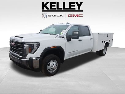 New 2025 GMC Sierra 3500 Pro w/ Convenience Package