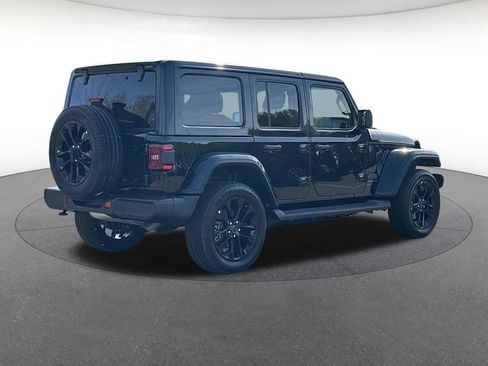 Certified 2025 Jeep Wrangler Unlimited Sahara AWD/4WD image 6