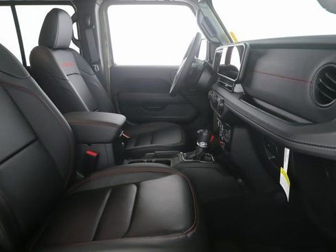 Used 2025 Jeep Wrangler Unlimited Rubicon image 31