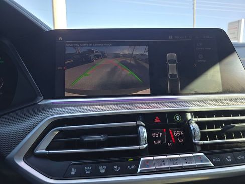 Used 2021 BMW X6 M50i w/ Executive Package image 31