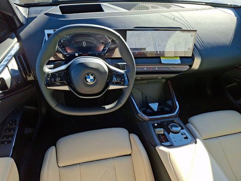 Used 2026 BMW X3 xDrive30 w/ Premium Package AWD/4WD image 2