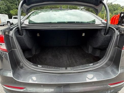 Used 2020 Ford Fusion SE FWD image 19