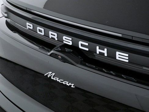 New 2026 Porsche Macan Electric image 36
