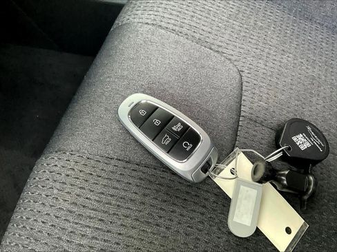 Certified 2023 Hyundai Santa Fe SEL image 13