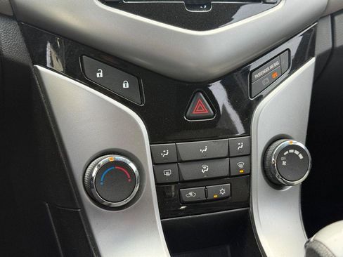 Used 2012 Chevrolet Cruze LS w/ Connectivity Package image 20