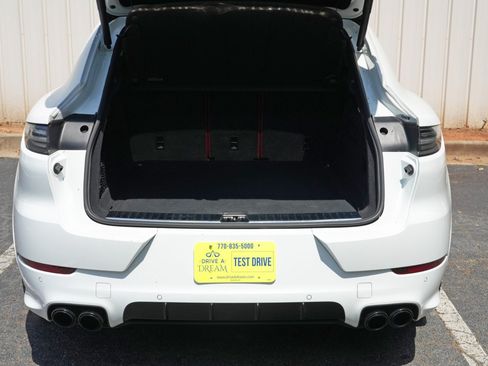 Used 2023 Porsche Cayenne GTS AWD/4WD image 12